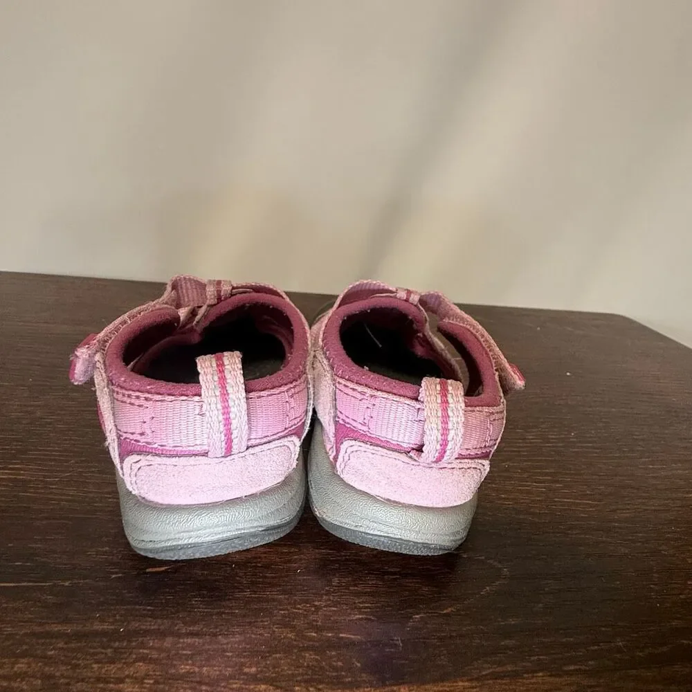 Keen pink gray toddler sandal size 7–5 inches